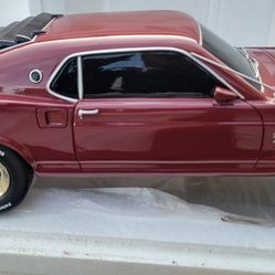 Die Cast 1:12 Scale  Model Car