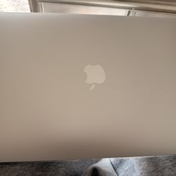 MacBook Air 2020 (13”) – 8GB RAM – Great Condition – $349