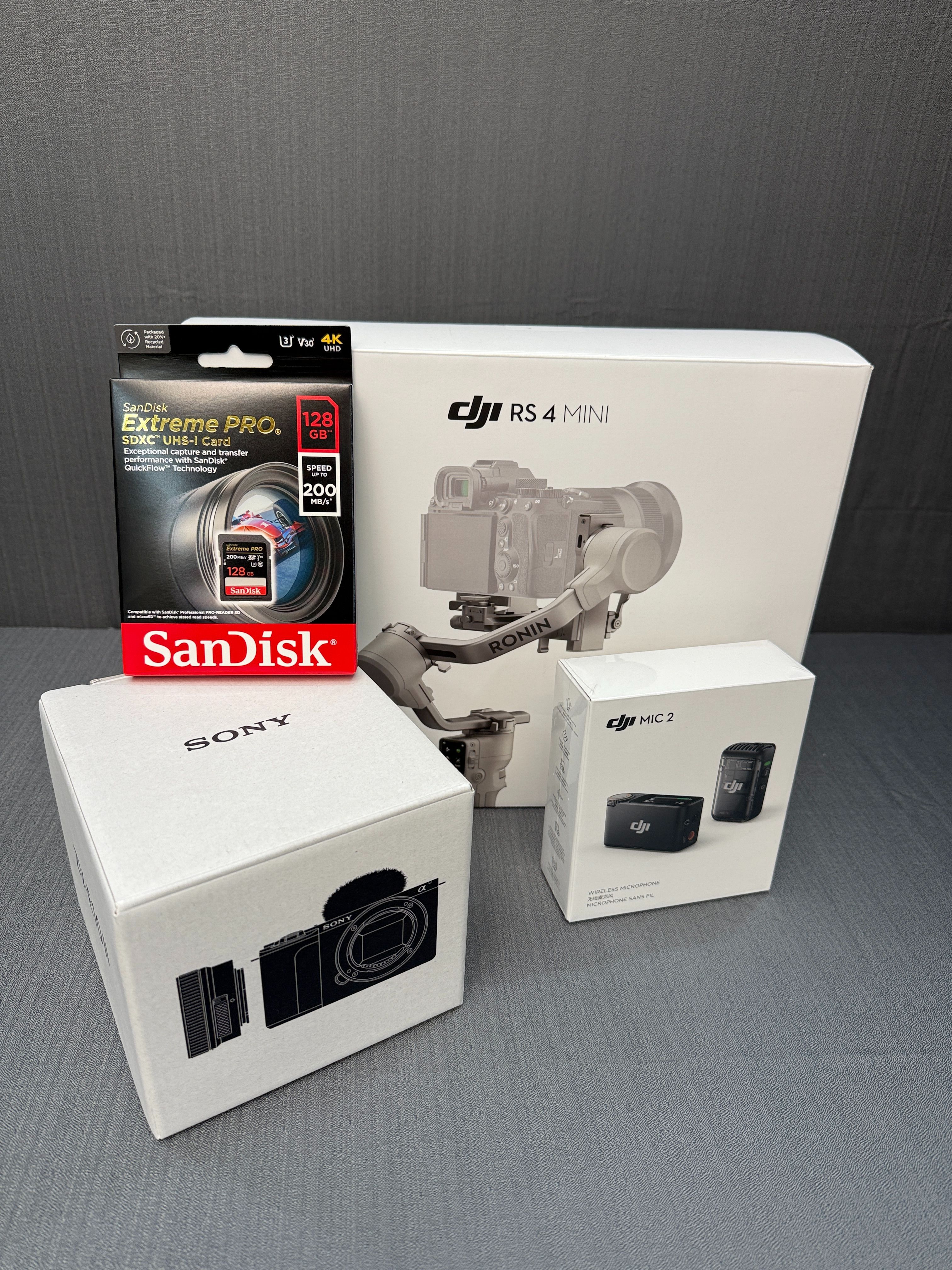 ZVe10- II With DJI Rs4 Mini Memory Card and Dji Mic