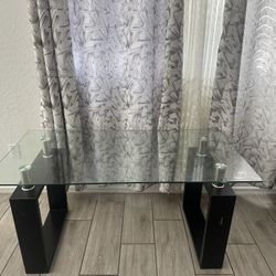Modern Glass Coffee Table – Black Base – Great Condition