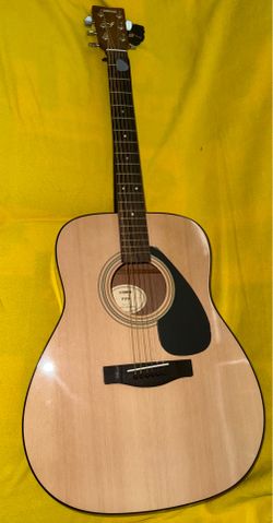 Yamaha F310 Full Size 6-String Acoustic Guitar Natural w/ Strap Made