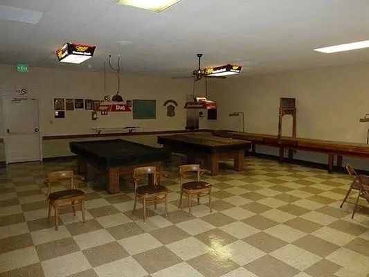 1930S Shuffleboard Table 22 Foot Long with Electronic scoreboard