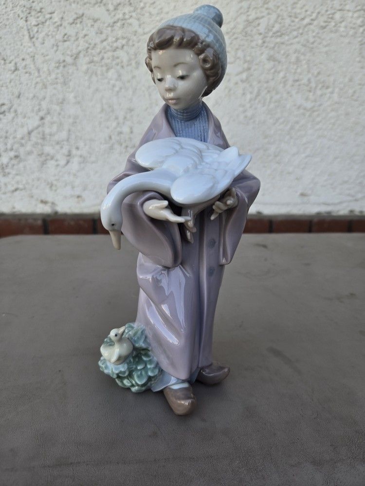 Lladro Figurine