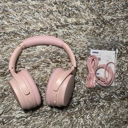 Pink wireless headphones 