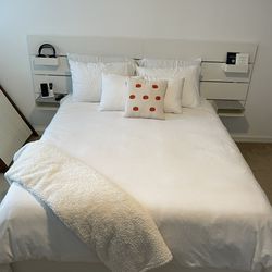 Queen Bed With Headboard And Storage