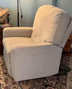 Soft Offwhite/light Gray Recliner