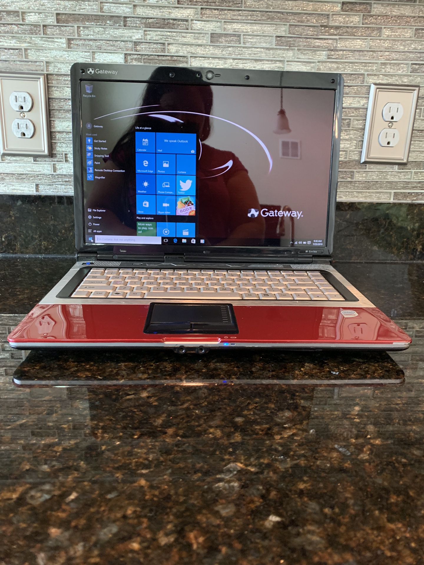 15” Gateway SA1 M- Series Laptop with HDMI, Webcam, Windows 10