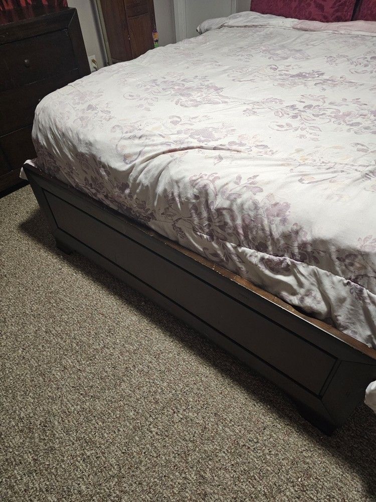 Exercise Bike And Queen Bedroom Head and Footboard