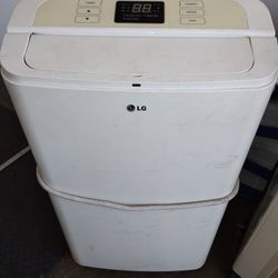 LG Portable Air Conditioner. Works Xlnt!