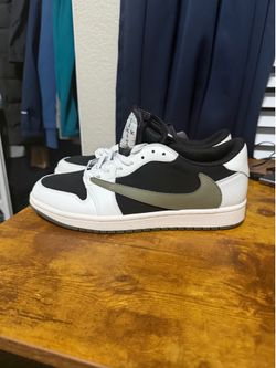 Size 10 Travis