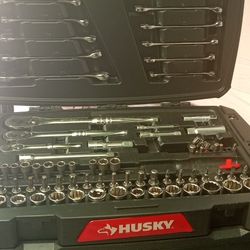 Husky 240pcs Tool Box