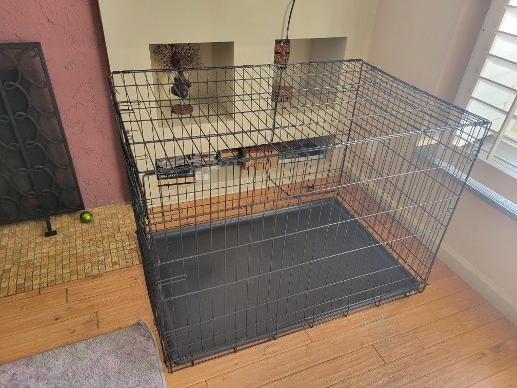 XLarge Dog Crate with Cover and Crate Plastic Floor Insert.