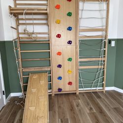 Confiyard  9-1 Wall Gym 