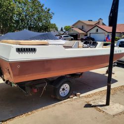 1982 four winns deckboat