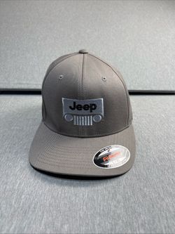 This is jeep gray branded baseball cap featuring a Flexfit design