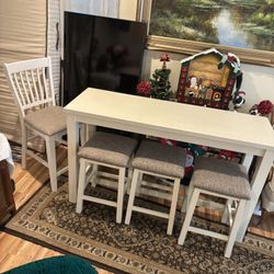 Kitchen Island Bar with Stools and Chair