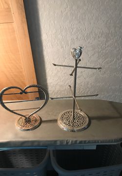 Brighten your ring holder and necklace holder