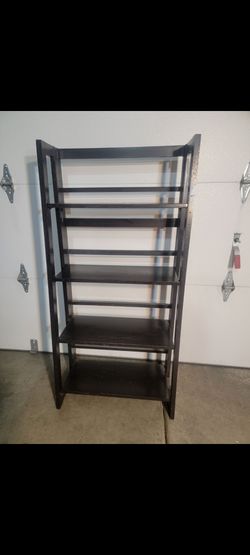 Shoo rack  must see