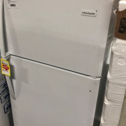Frigidaire Top Freezer Refrigerator