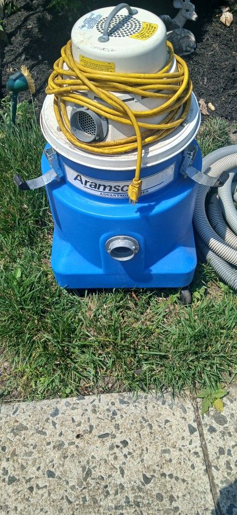 Aramsco Advantage Seris Vacuum Cleaner In Excellent Shape Only Used For Car Personal Use Very Clean New Filter