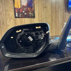 2018-2019 Volkswagen Atlas Left Mirror Assembly