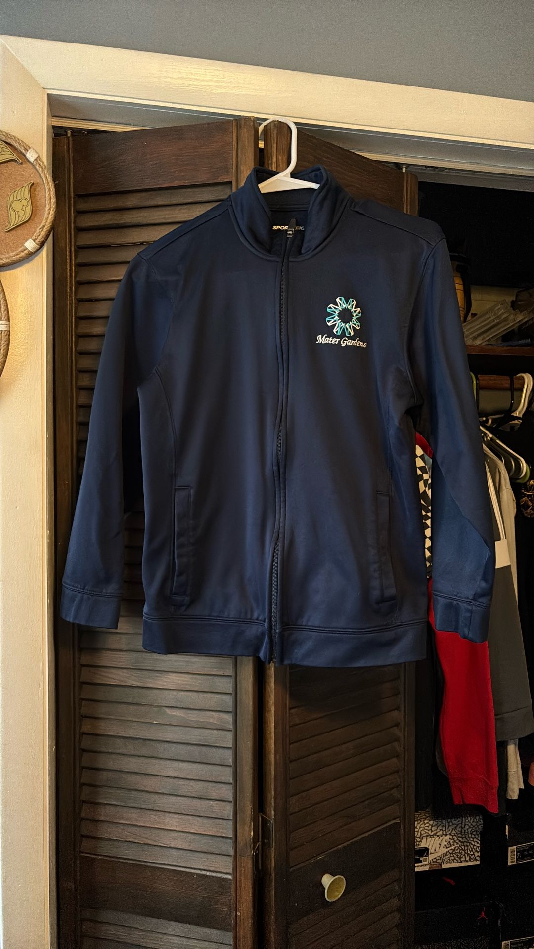 Mater gardens jacket large
