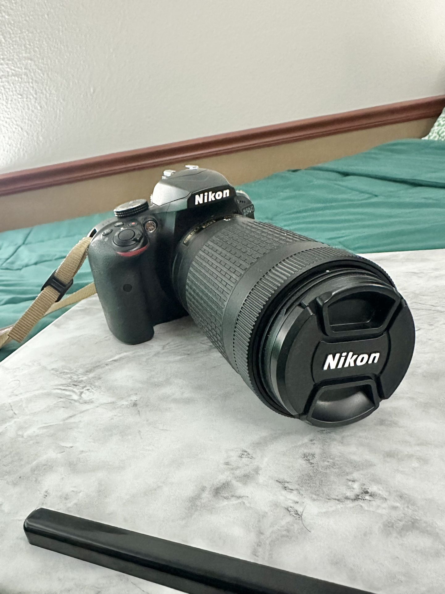 NIKON D3400 DSLR Camera with 70-300mm Lens