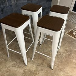 Set Of 4 Metal Bar Stools