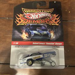 2009 Hot Wheels "Drag Strip Demons" premium diecast funny car featuring Roland L