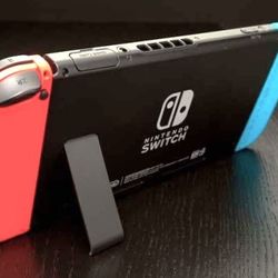 Switch Console, JoyCon and Dock