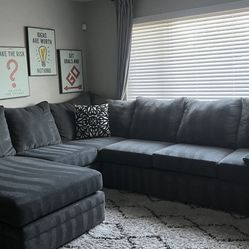 Sectional sofa/couch