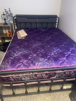 Queen mattress $25 / metal bedframe $75