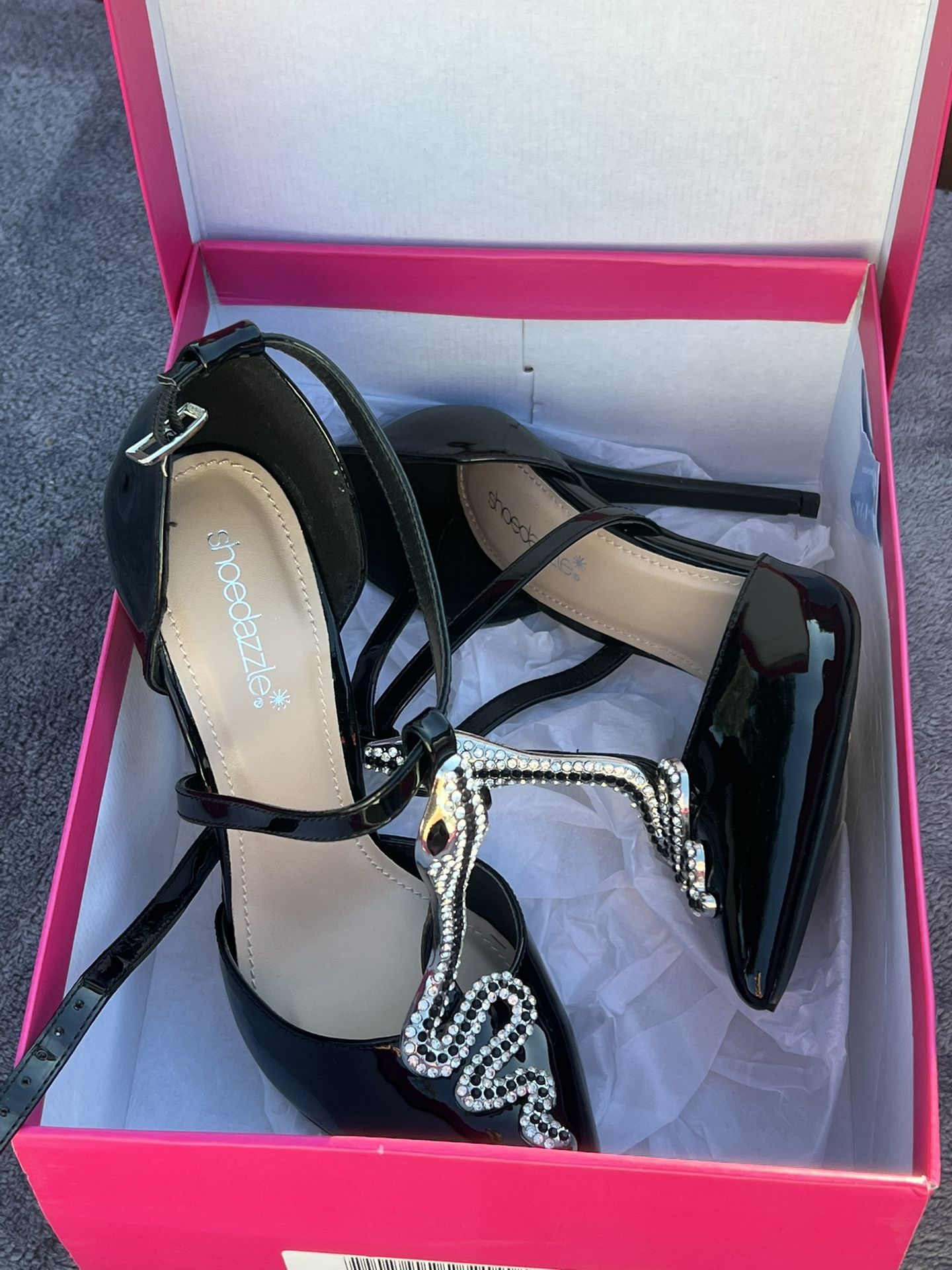 Black Heels With Snake Design Size 7.5