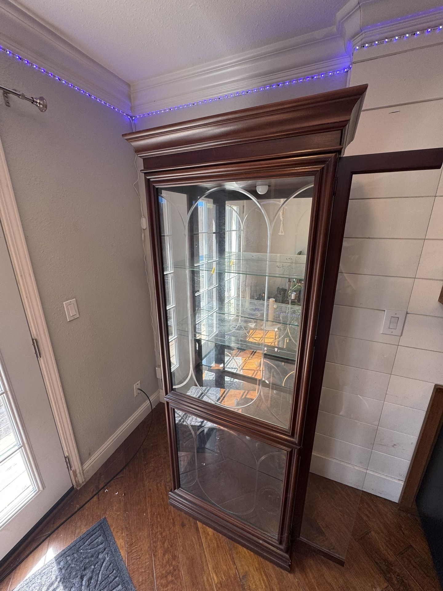 2 China hutch/cabinet with lights