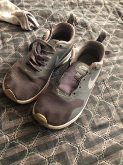 Size 11c boy shoes