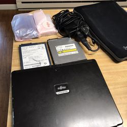 Fujitsu Laptop— For Parts