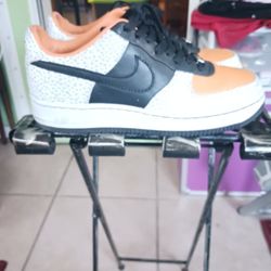 Air Force 1 Supreme Safari