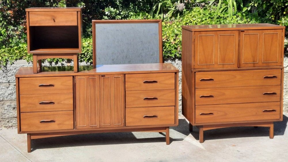 original 1965 set of Mid Century Modern walnut BEDROOM furniture And Others