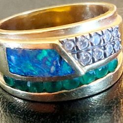 18k Gold Ring with opal, diamonds and emeralds 
