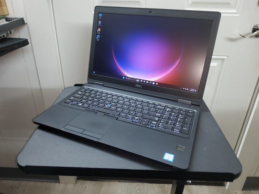 Dell Latitude 5590 15.6" Quad-Core i7-8665U 1.9GHz 16GB 512GB NVMe W11