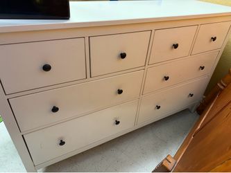 IKEA 8 DRAWER DRESSER (White)