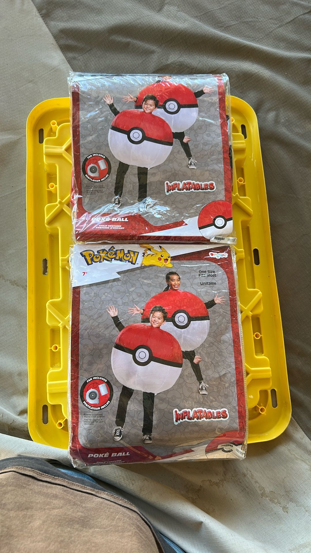 Pokémon Costume Poke Ball