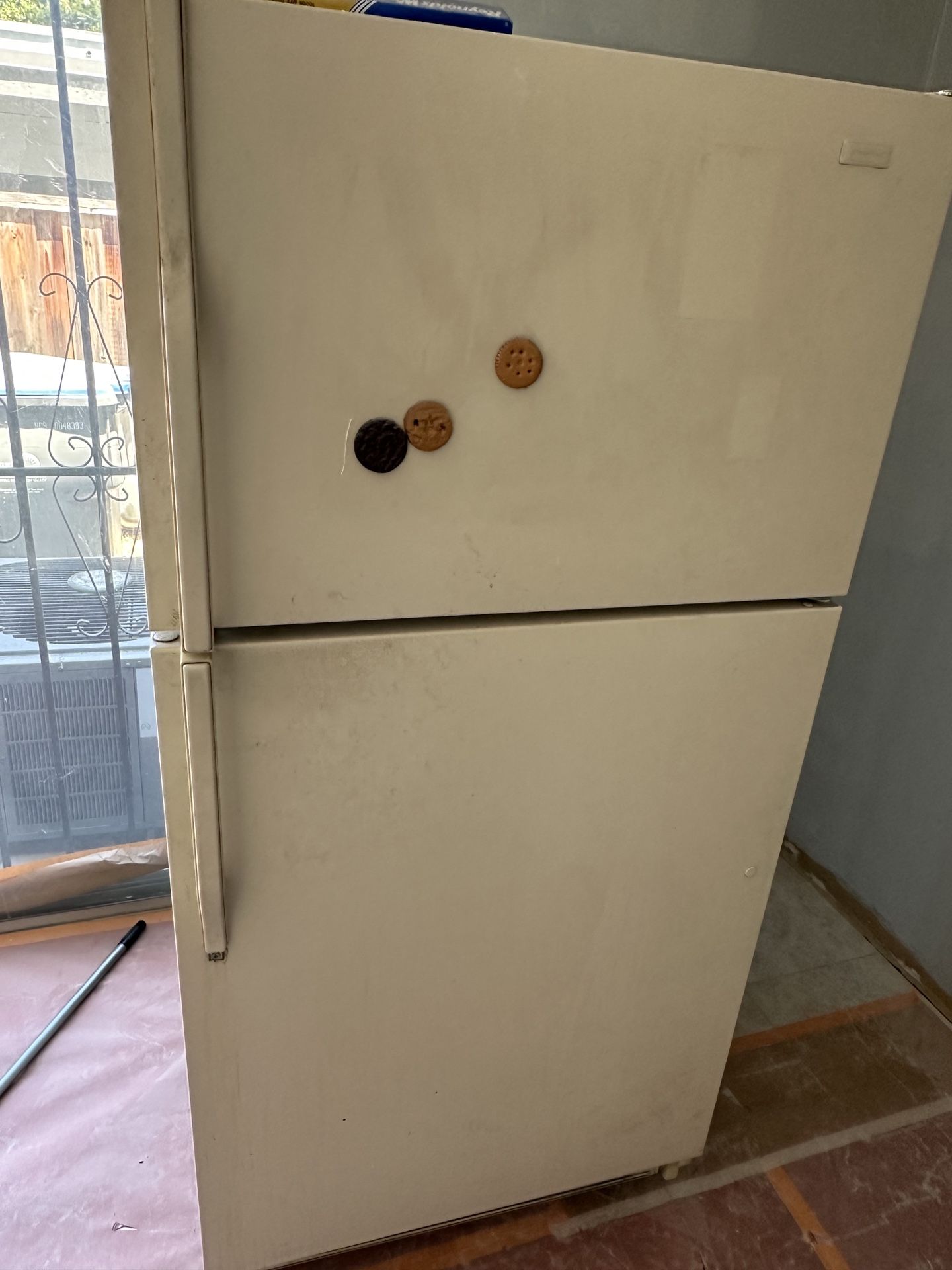 Refrigerator 