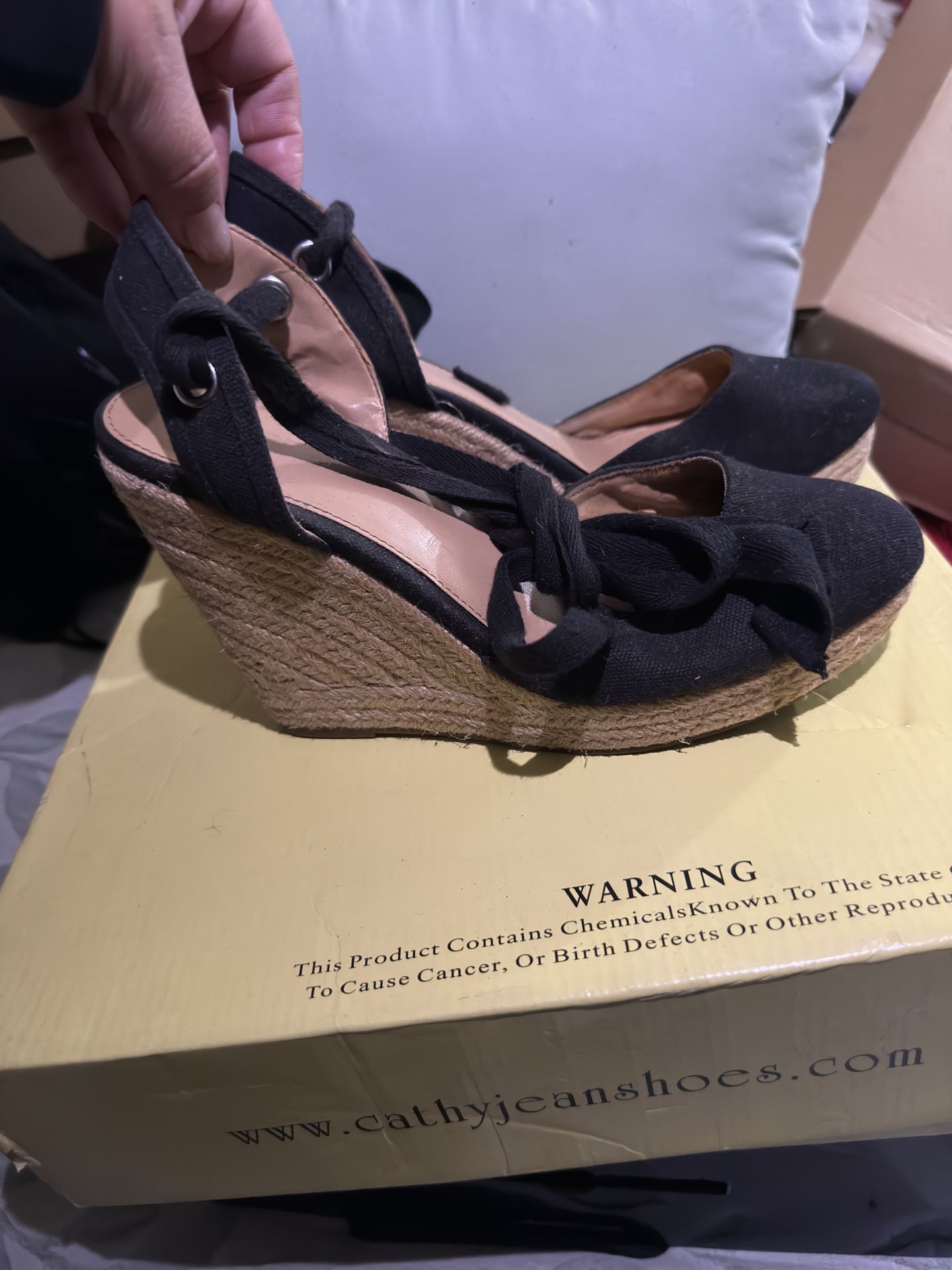 Guess Wedges