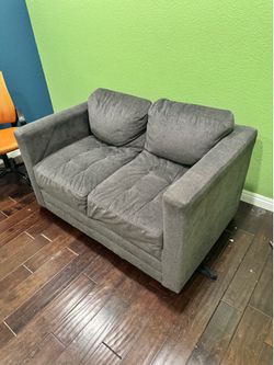 Free love seat