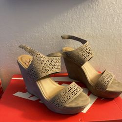 Heels Size 7 Fits 7.5 Feet Also 