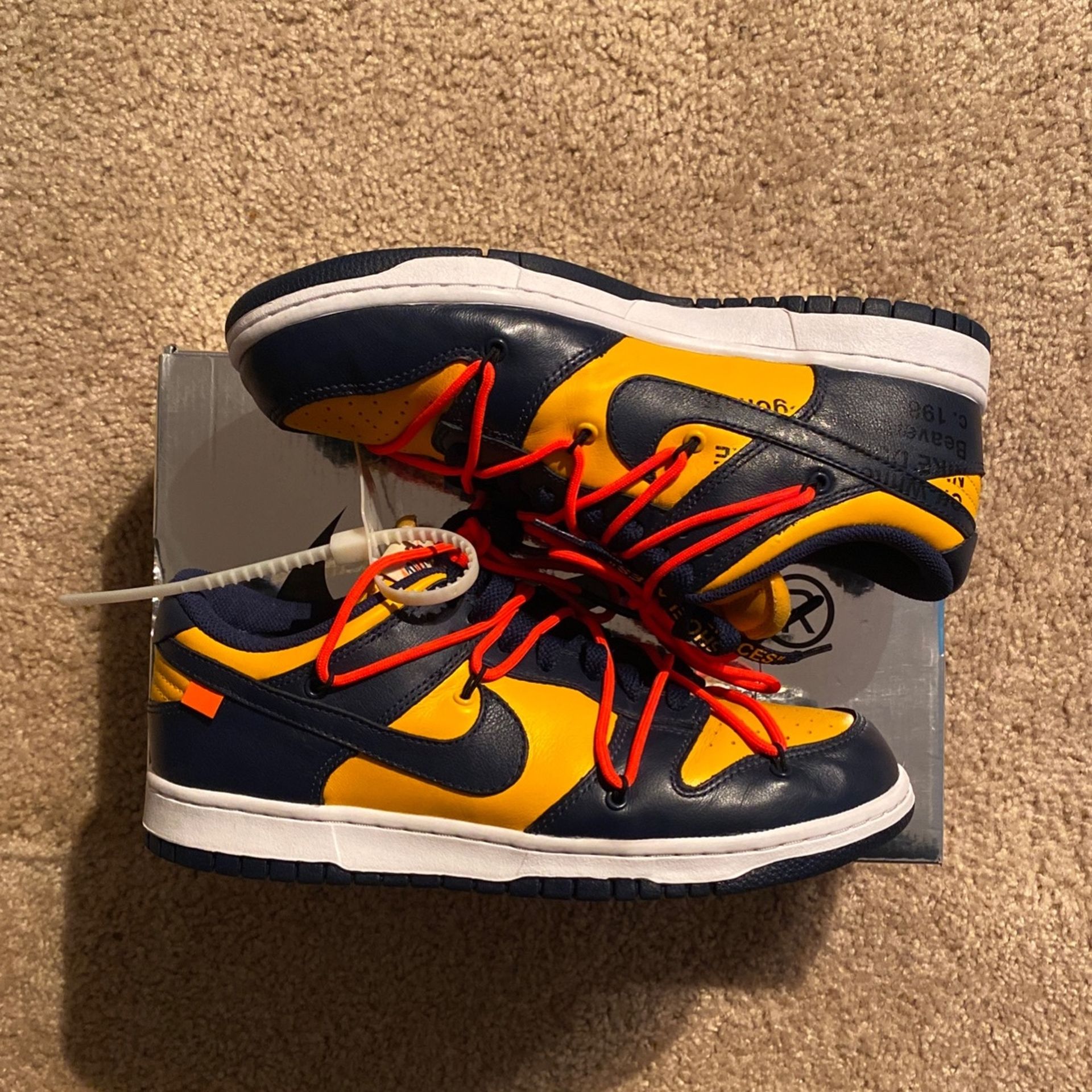 Nike Dunk Low Off White Michigan Size