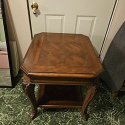 Real wood solid large endtable with bottom shelf 28" X 24" and 24.5" tall 