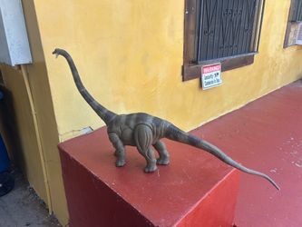 Rare Jurassic world mamenchisaurus