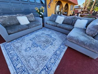 Beautiful High-quality Furniture KREISS FURNITURE COLLECTION branded furniture totally Deep Clean Good Condition No Stains No Smell Gray Color